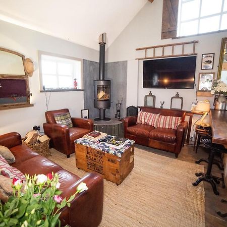Villa The Cowshed At Cheshire Boutique Barns Nantwich Esterno foto