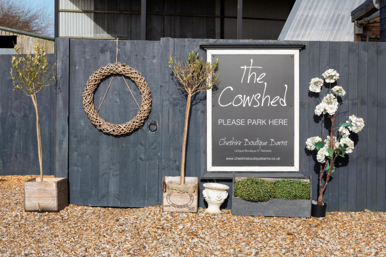 Villa The Cowshed At Cheshire Boutique Barns Nantwich Esterno foto