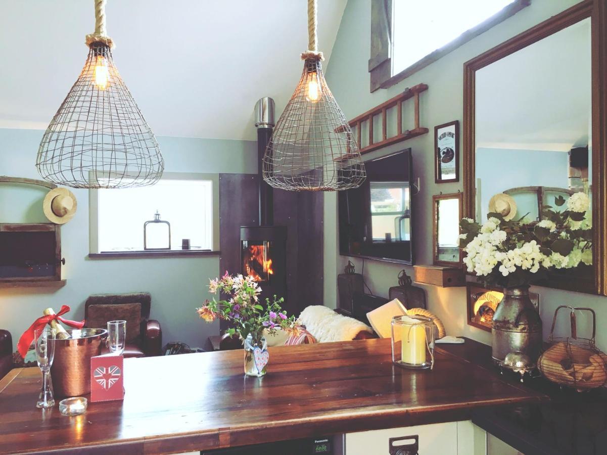 Villa The Cowshed At Cheshire Boutique Barns Nantwich Esterno foto
